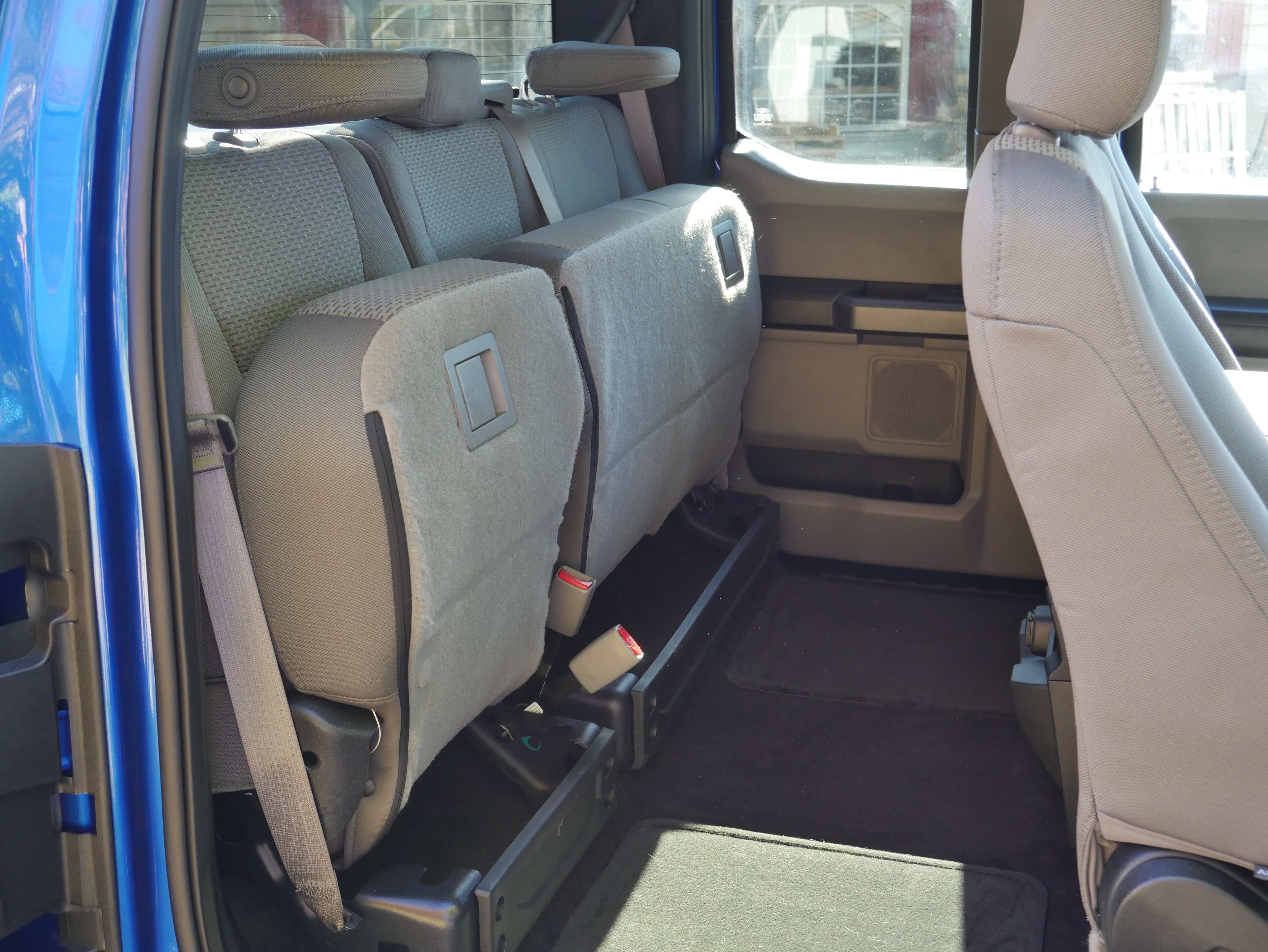 Used 2015 Ford F150 XLT w/ Equipment Group 301A Mid AWD/4WD image 28