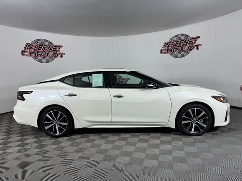 Used 2022 Nissan Maxima SV w/ Floor Mat Group FWD image 8