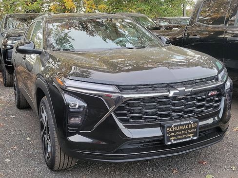 New 2026 Chevrolet Trax RS image 2