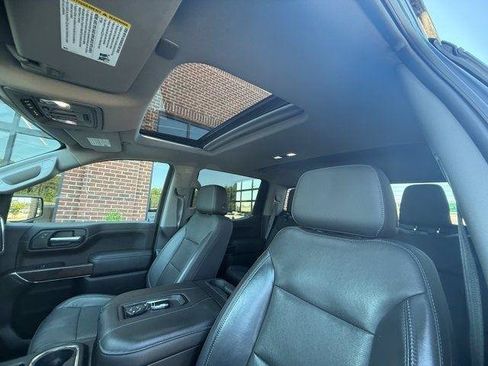 Used 2019 GMC Sierra 1500 SLT w/ SLT Premium Plus Package AWD/4WD image 21
