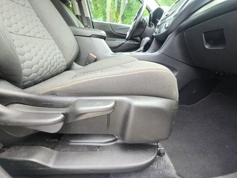 Used 2020 Chevrolet Equinox LT FWD image 18