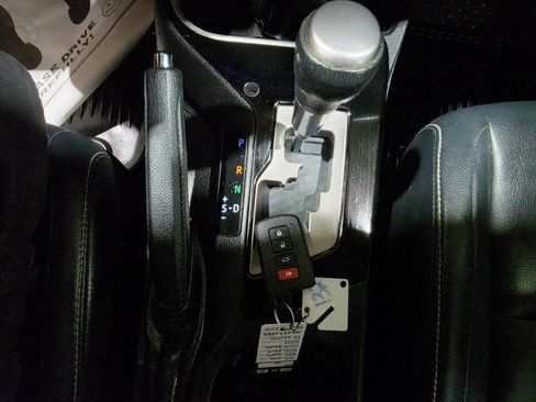 Used 2016 Toyota RAV4 Limited AWD/4WD image 38