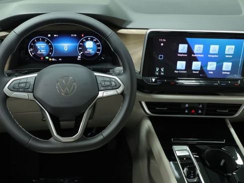 New 2026 Volkswagen Atlas SE FWD image 12