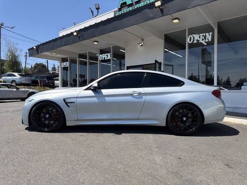 Used 2015 BMW M4 Coupe RWD image 3
