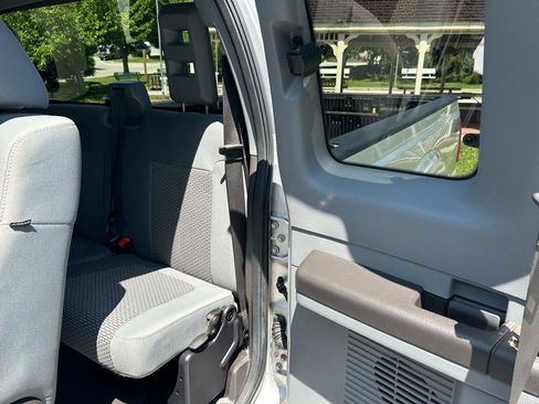 Used 2011 Ford F350 XLT w/ XLT Interior Pkg AWD/4WD image 12