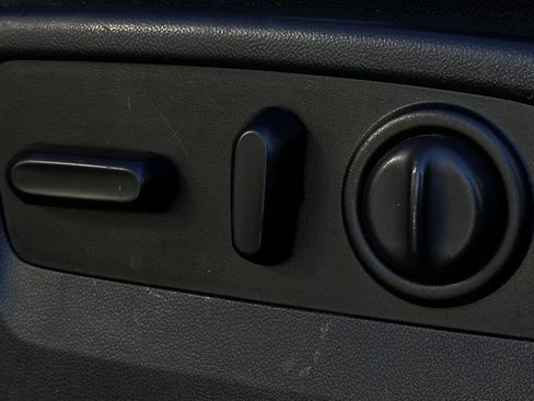 Used 2021 GMC Sierra 1500 SLT w/ SLT Convenience Package image 17