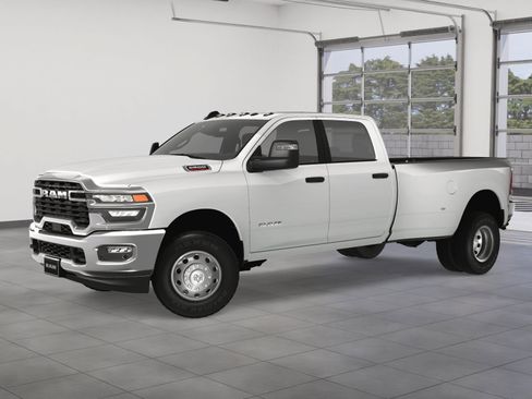 New 2025 RAM 3500 Big Horn image 2