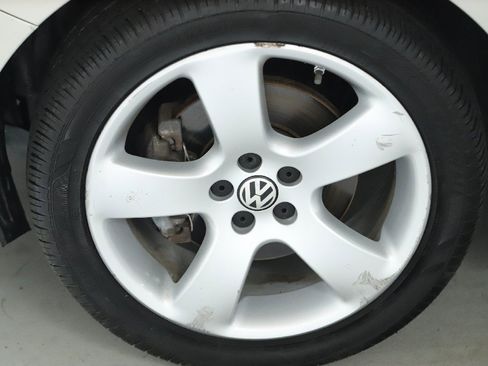 Used 2009 Volkswagen Beetle Blush image 38