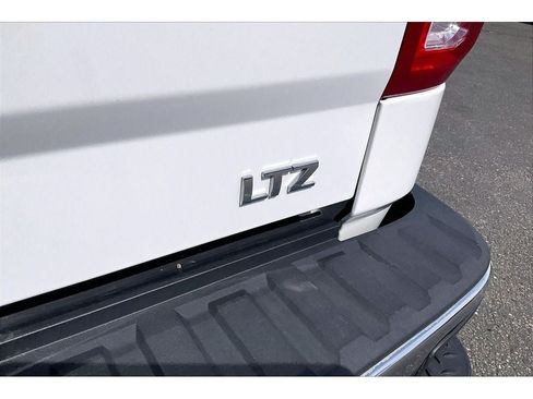 Used 2018 Chevrolet Silverado 1500 LTZ w/ LTZ Plus Package AWD/4WD image 9