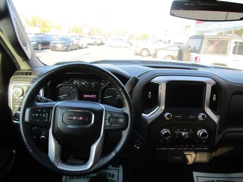 Used 2022 GMC Sierra 1500 Elevation AWD/4WD image 18