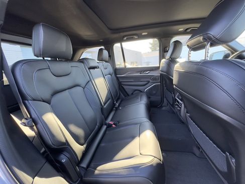 New 2026 Jeep Grand Cherokee Limited image 22