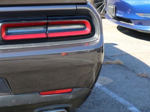 Used 2021 Dodge Challenger R/T image 8