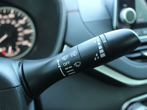 Used 2022 Nissan Altima 2.5 SR w/ Midnight Edition Package image 39