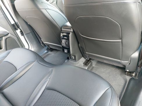 New 2026 Jeep Compass Latitude image 12