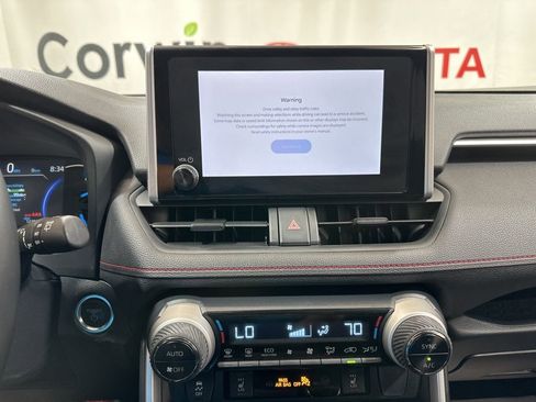 Used 2025 Toyota RAV4 SE image 24