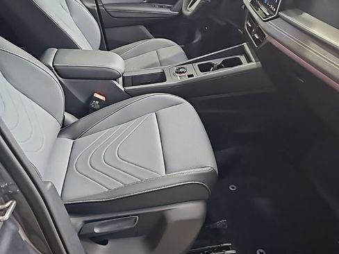 New 2026 Volkswagen Tiguan SE R-Line image 13