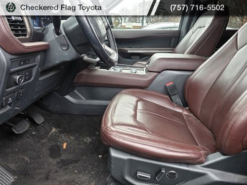 Used 2022 Ford Expedition Limited image 8