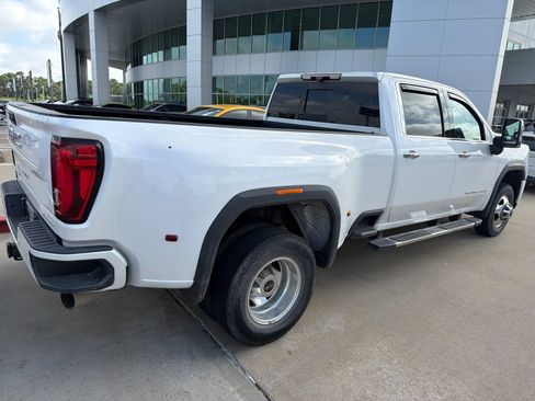 Used 2020 GMC Sierra 3500 Denali w/ Denali Ultimate Package AWD/4WD image 3