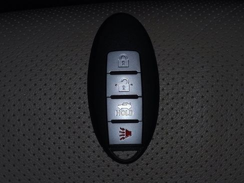 Used 2016 Nissan Rogue SL w/ SL Premium Package image 32