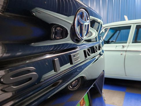 Used 2022 Toyota Sienna LE image 47