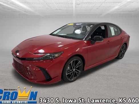 Used 2025 Toyota Camry XSE FWD image 1