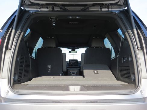 Certified 2021 Chevrolet Tahoe Z71 w/ Luxury Package image 16