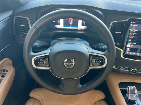 Certified 2025 Volvo XC90 T8 Ultra w/ Protection Package Premier AWD/4WD image 18