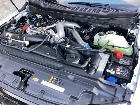 New 2026 Ford F250 Lariat w/ Black Appearance Package image 20