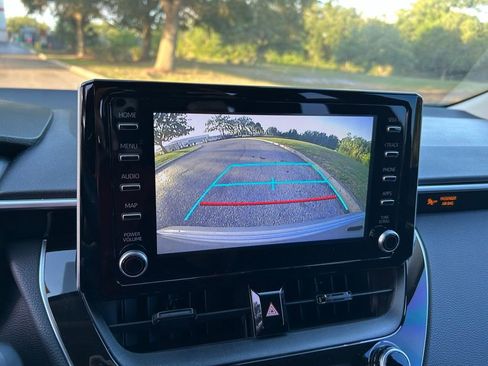 Used 2020 Toyota Corolla LE image 24