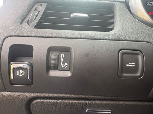 Used 2019 Chevrolet Impala LT image 11