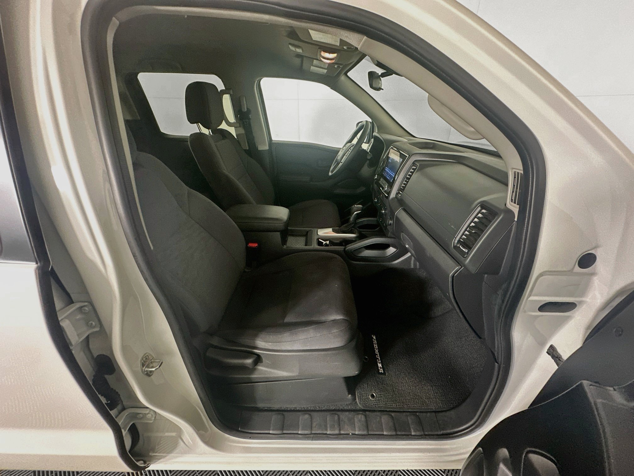 Used 2023 Nissan Frontier S w/ Technology Package RWD image 29