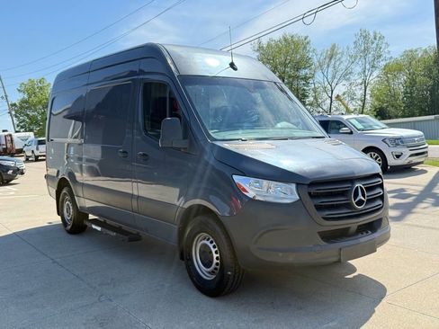 Used 2019 Mercedes-Benz Sprinter 144 image 21