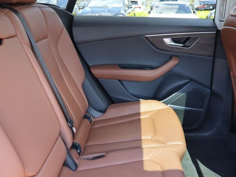 Used 2023 Audi Q8 Premium Plus w/ Premium Plus Package AWD/4WD image 14