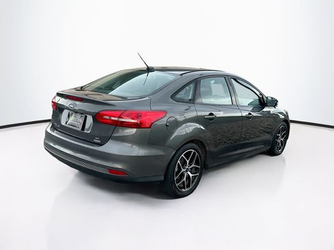 Used 2017 Ford Focus SE FWD image 9