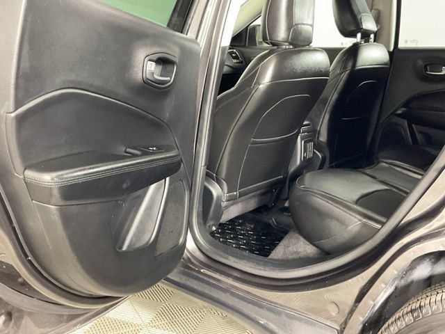 Used 2020 Jeep Compass Latitude FWD image 15