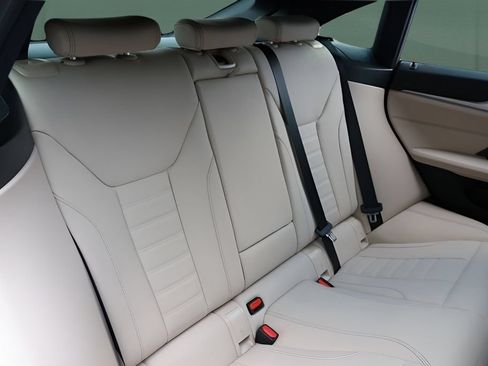 Used 2024 BMW i4 eDrive35 w/ Premium Package RWD image 12