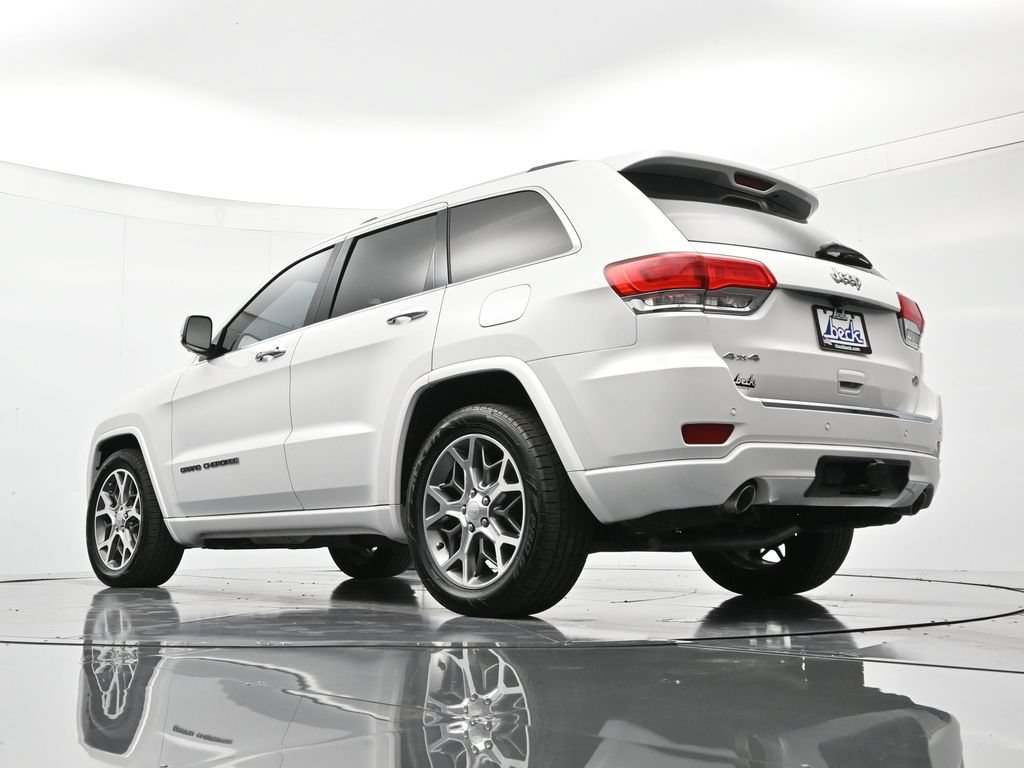 Used 2020 Jeep Grand Cherokee Overland w/ Interior Metal Package AWD/4WD image 42