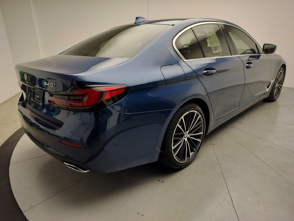 Certified 2021 BMW 540i w/ Convenience Package RWD image 3