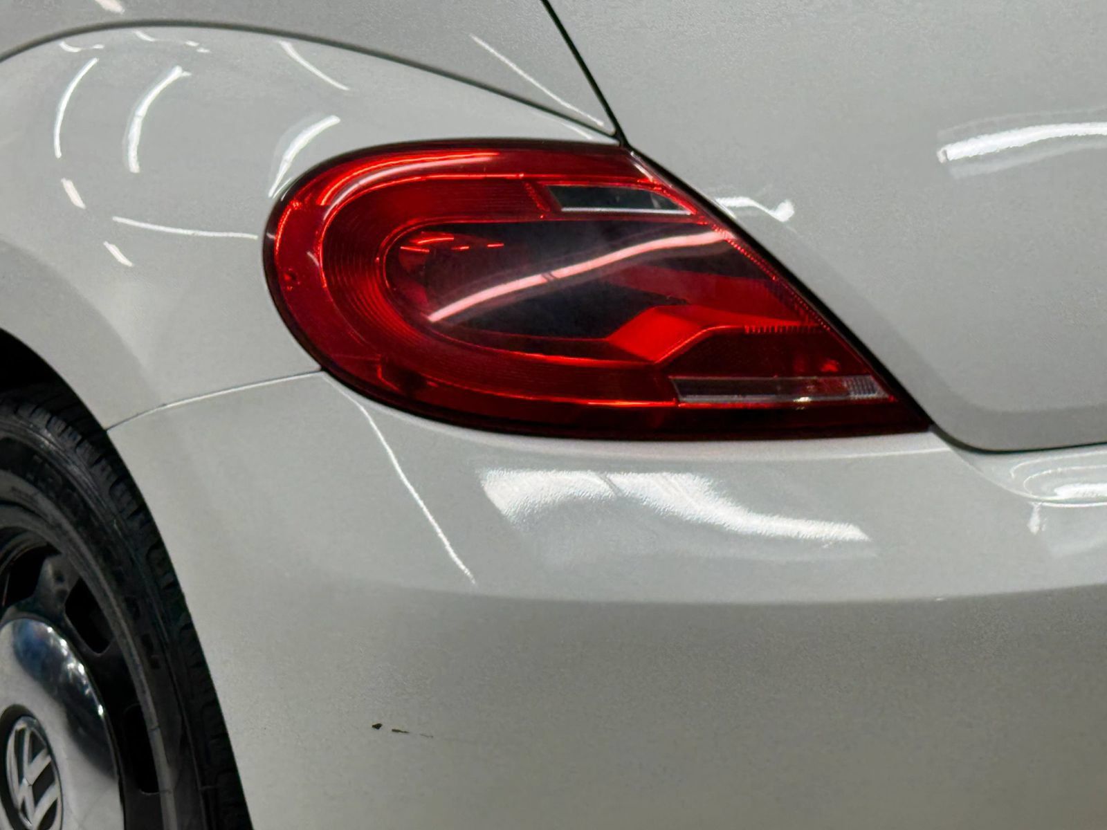 Used 2013 Volkswagen Beetle 2.5 FWD image 12