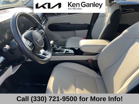 Certified 2025 Kia Sportage EX image 42