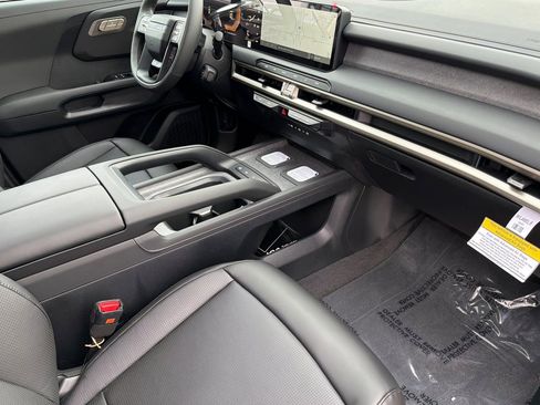 Used 2027 Kia Telluride S w/ Towing Package AWD/4WD image 15