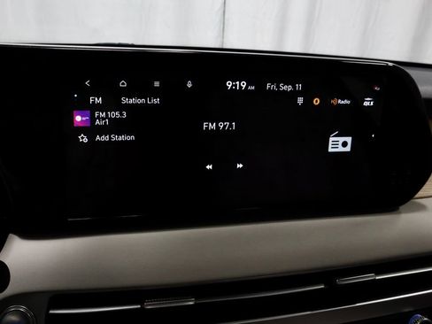 Used 2025 Hyundai Palisade Limited AWD/4WD image 4