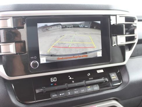 Used 2025 Toyota Tundra SR5 AWD/4WD image 32