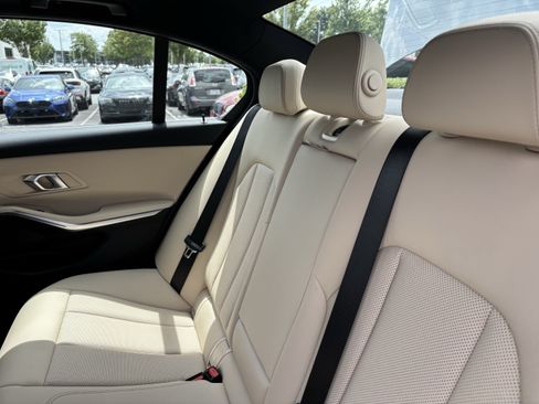 Certified 2026 BMW 330i Sedan w/ Convenience Package RWD image 33