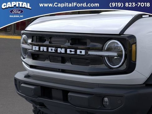 New 2025 Ford Bronco Outer Banks w/ Sasquatch Package image 19