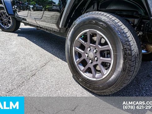 Used 2023 Jeep Gladiator Overland image 16