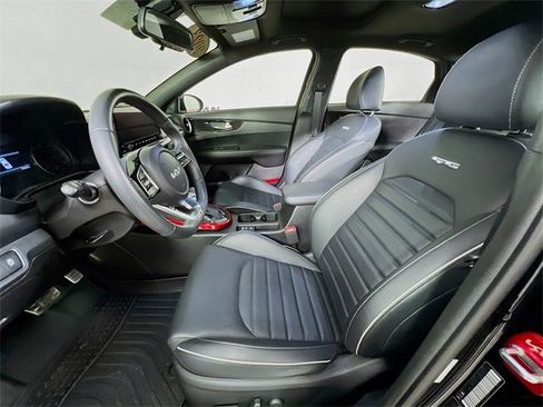 Used 2023 Kia Forte GT-Line w/ GT-Line Premium Package image 10