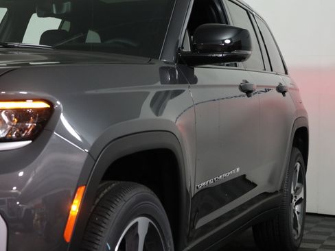 New 2026 Jeep Grand Cherokee Limited AWD/4WD image 10