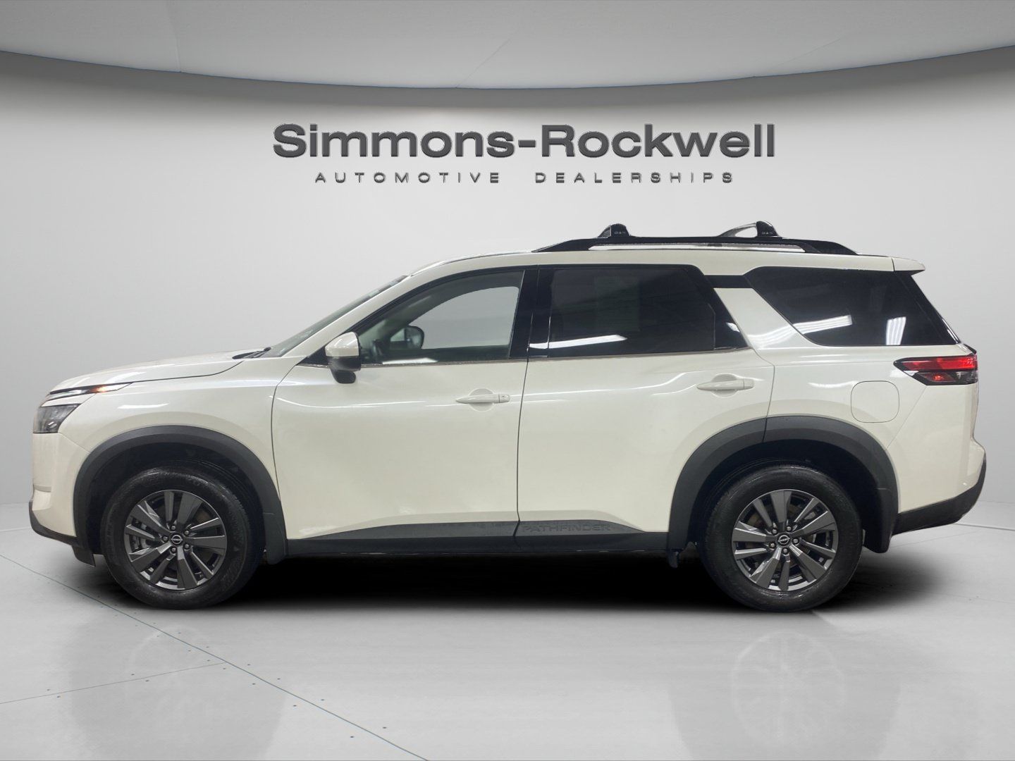 Used 2024 Nissan Pathfinder SV w/ Black Appearance Package AWD/4WD image 2