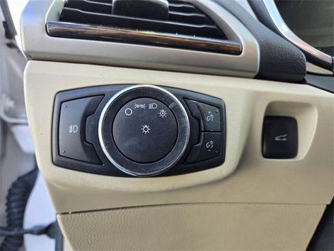 Used 2016 Ford Fusion SE w/ Equipment Group 502A image 22